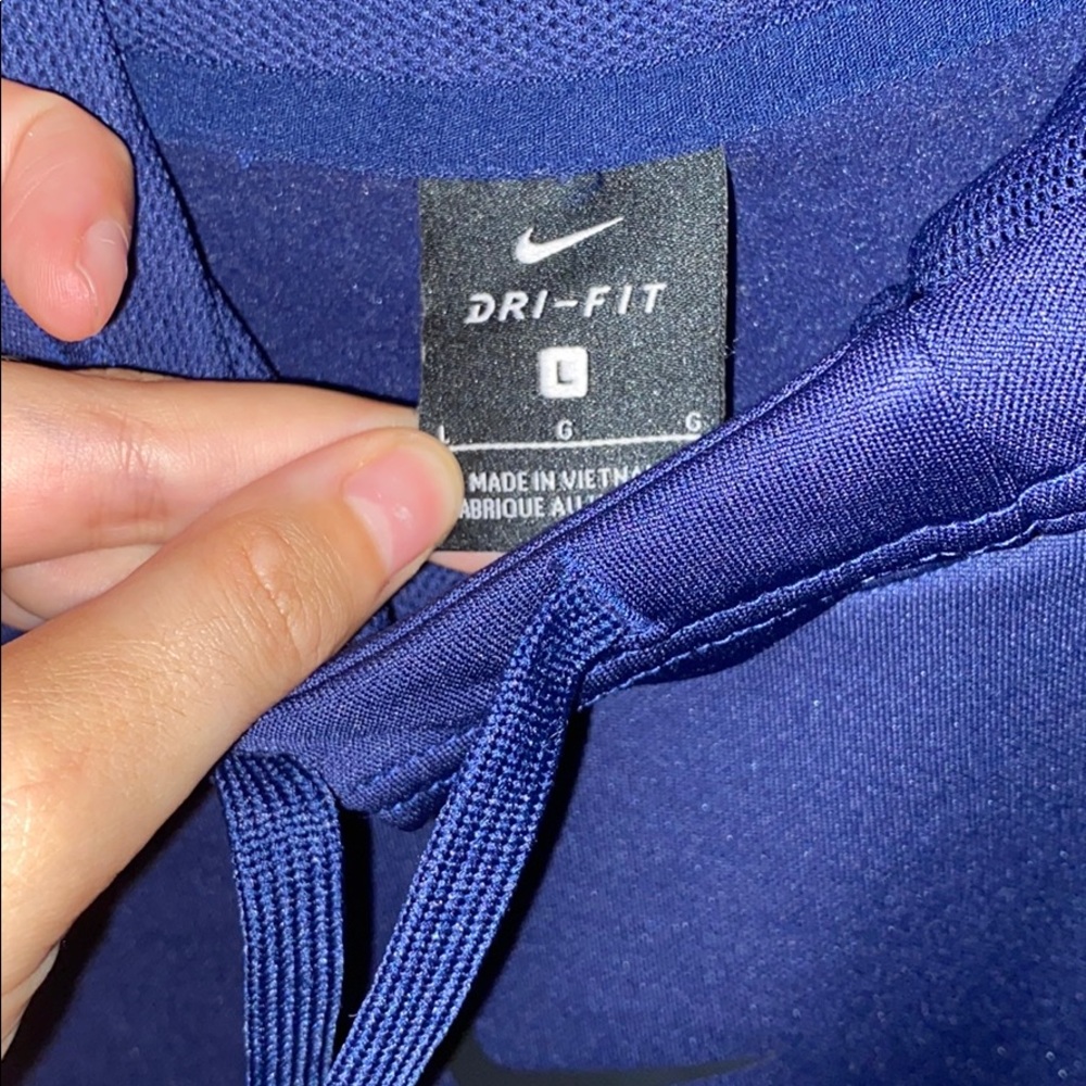 Nike sweater - Picture 3 of 3